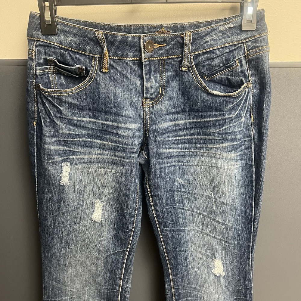 Almost Famous Distressed Bootcut Jean's Women's Size 7 With‎ Brown Stitches - Picture 4 of 8